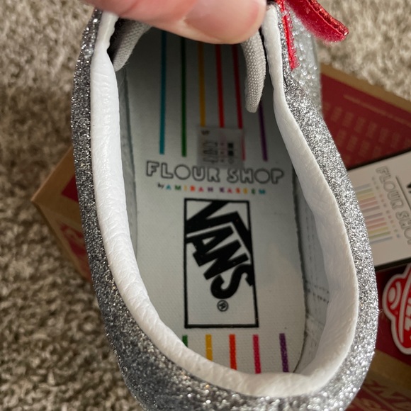 VANS X FLOUR SHOP Rainbow Pride Shoes NEW - Picture 5 of 10